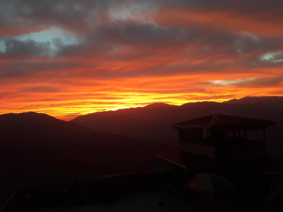 Little Singamari Home Stay Darjeeling  Extérieur photo